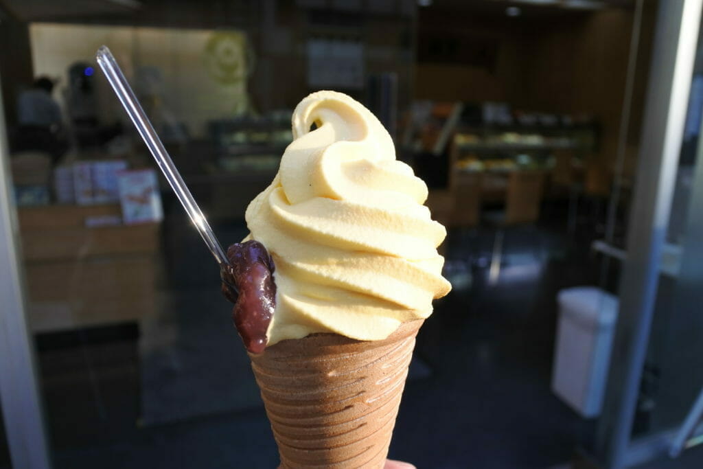 あんこが乗ったソフトクリーム