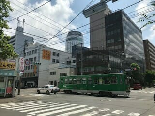 活況-札幌市電通り