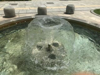 幾何学的噴水-札幌-大通公園